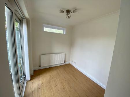 3 bedroom Semi-detached house to let in Smeaton Close, Milton Keynes, MK14