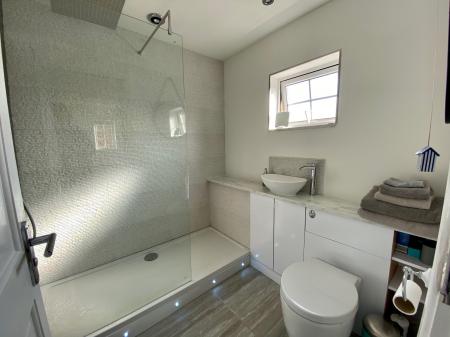 3 bedroom Semi-detached house to let in Smeaton Close, Milton Keynes, MK14