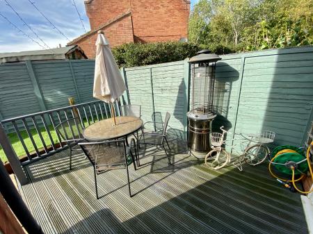 3 bedroom Semi-detached house to let in Smeaton Close, Milton Keynes, MK14