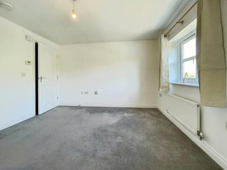 1 bedroom Flat to let in Empress Matilda Gardens, Milton Keynes, MK12