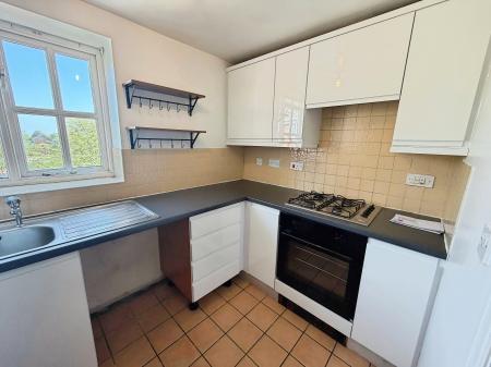 2 bedroom Flat to let in Knaresborough Court, Bletchley, Milton Keynes, MK3