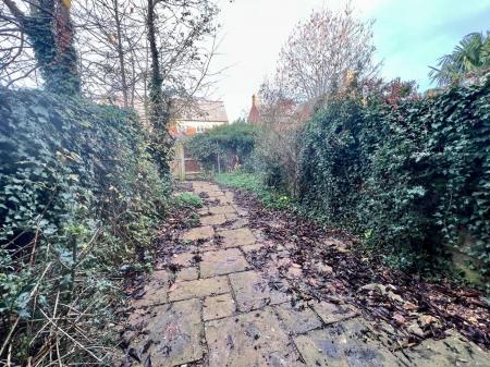 2 bedroom Terraced House to let in Woolrich Gardens, Stony Stratford, Milton Keynes, MK11