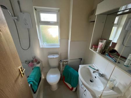 1 bedroom Studio flat to let in Pettingrew Close, Walnut Tree, Milton Keynes, MK7