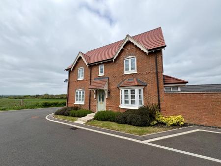 Crick Close, Hanslope, Milton Keynes, MK19