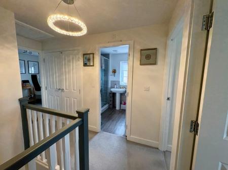 4 bedroom Detached house to let in Crick Close, Hanslope, Milton Keynes, MK19