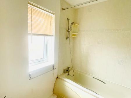 1 bedroom Detached house to let in Sullivan Crescent, Browns Wood, Milton Keynes, MK7
