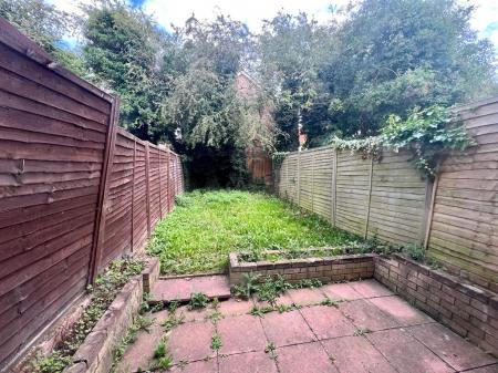 2 bedroom Terraced House to let in Pettingrew Close, Walnut Tree, Milton Keynes, MK7