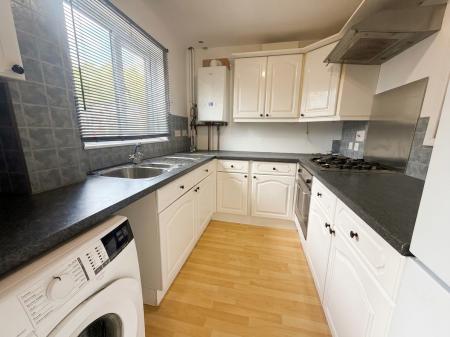 2 bedroom Detached house to let in Hadley Place, Bradwell Common, Milton Keynes, MK13
