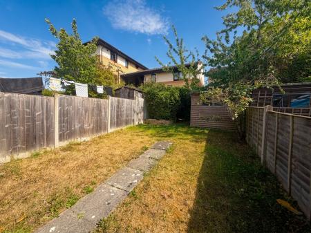 2 bedroom Detached house to let in Hadley Place, Bradwell Common, Milton Keynes, MK13