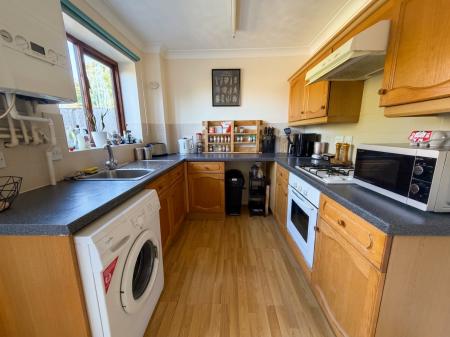 2 bedroom Detached house to let in Sullivan Crescent, Browns Wood, Milton Keynes, MK7