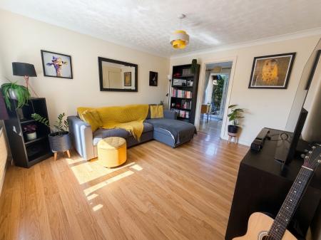 2 bedroom Detached house to let in Sullivan Crescent, Browns Wood, Milton Keynes, MK7