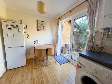 2 bedroom Detached house to let in Sullivan Crescent, Browns Wood, Milton Keynes, MK7