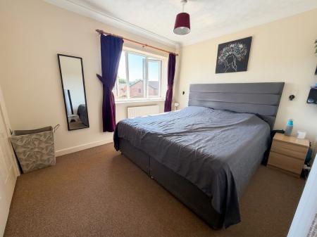 2 bedroom Detached house to let in Sullivan Crescent, Browns Wood, Milton Keynes, MK7