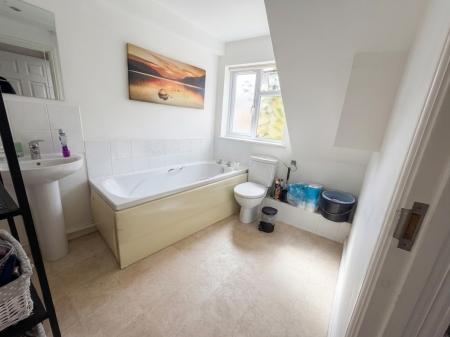 2 bedroom Terraced House to let in Caldecotte Street, Newport Pagnell, Milton Keynes, MK16