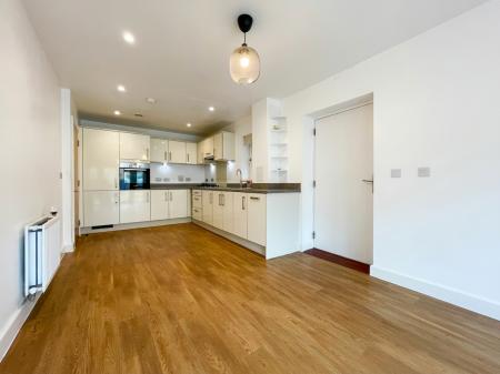 3 bedroom Town house to let in Atlas Way, Oakgrove, Milton Keynes, MK10