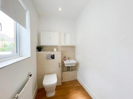 3 bedroom Town house to let in Atlas Way, Oakgrove, Milton Keynes, MK10