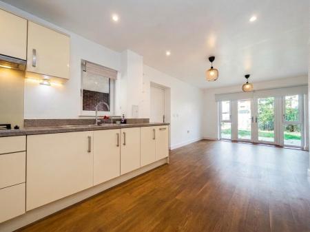 3 bedroom Town house to let in Atlas Way, Oakgrove, Milton Keynes, MK10