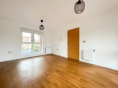 3 bedroom Town house to let in Atlas Way, Oakgrove, Milton Keynes, MK10