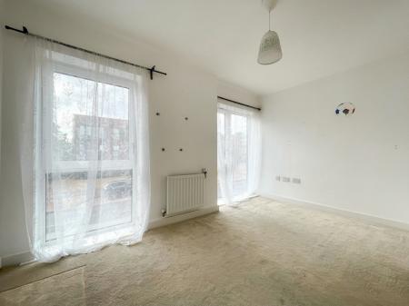 3 bedroom Town house to let in Atlas Way, Oakgrove, Milton Keynes, MK10