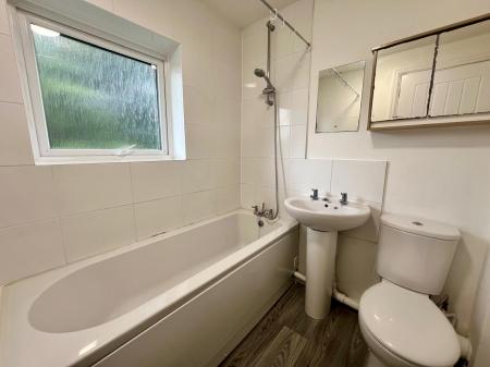 2 bedroom Terraced House to let in The Boundary, Oldbrook, Milton Keynes, MK6