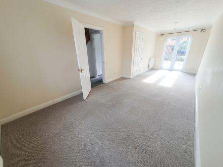 4 bedroom Semi-detached house to let in Western Drive, Hanslope, Milton Keynes, MK19