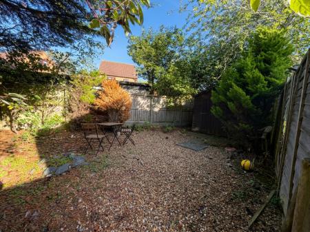 1 bedroom Semi-detached house to let in Rillington Gardens, Emerson Valley, Milton Keynes, MK4
