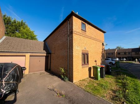 1 bedroom Semi-detached house to let in Rillington Gardens, Emerson Valley, Milton Keynes, MK4