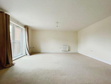 2 bedroom Flat to let in Harlow Crescent, Oxley Park, Milton Keynes, MK4