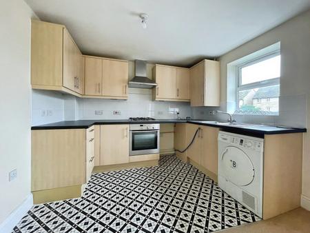 2 bedroom Flat to let in Harlow Crescent, Oxley Park, Milton Keynes, MK4