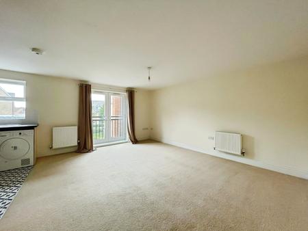 2 bedroom Flat to let in Harlow Crescent, Oxley Park, Milton Keynes, MK4