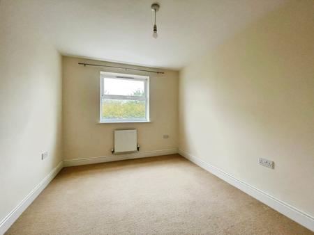 2 bedroom Flat to let in Harlow Crescent, Oxley Park, Milton Keynes, MK4