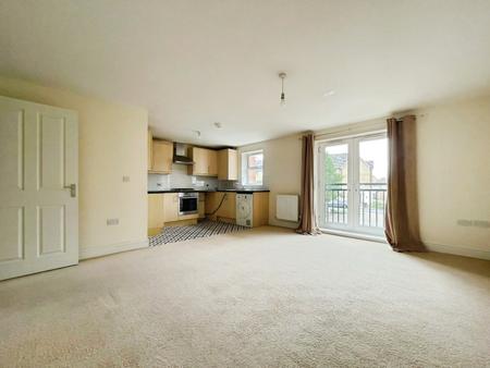 2 bedroom Flat to let in Harlow Crescent, Oxley Park, Milton Keynes, MK4