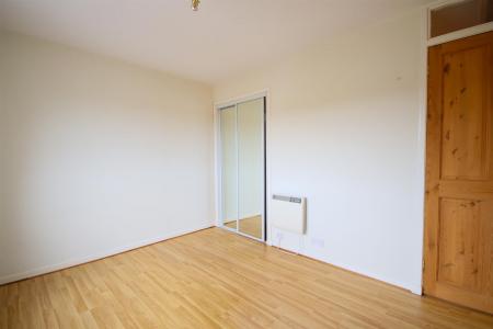 2 bedroom Flat for sale in Fleurs Crescent, Forres