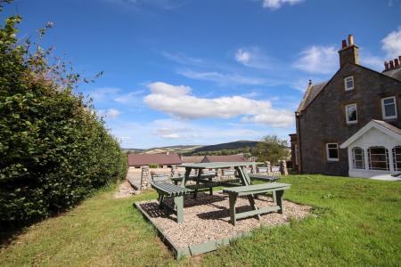 7 bedroom Semi-detached house for sale in Conval Street, Dufftown