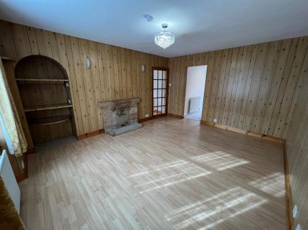 2 bedroom Flat to let in Kingsmills, Elgin, Moray, IV30