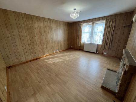 2 bedroom Flat to let in Kingsmills, Elgin, Moray, IV30