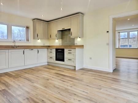 4 bedroom Detached house to let in Overton Cottage, Craigellachie, Moray, AB38