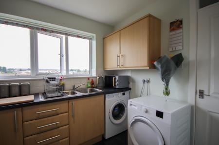 2 bedroom Flat to let in Bailies Drive, Elgin, Moray, IV30