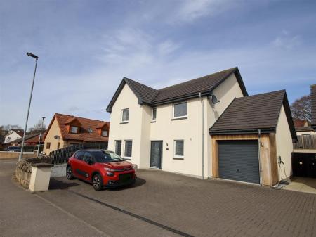 4 bedroom Detached house for sale in Lesmurdie Road, Elgin