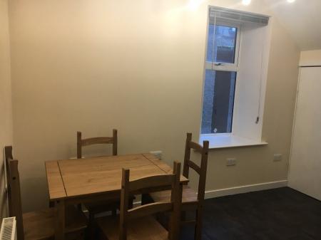 1 bedroom Flat to let in High Street, Elgin, Moray, IV30