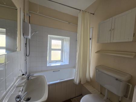 2 bedroom Flat to let in Kingsmills, Elgin, Moray, IV30