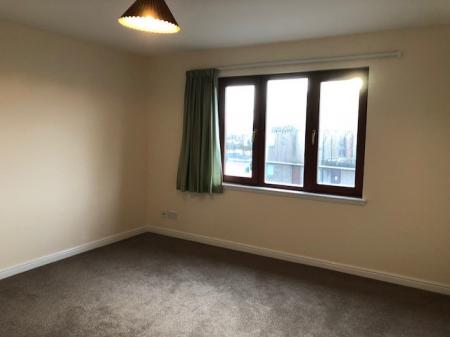 2 bedroom Flat to let in South Park Court, Elgin, Moray, IV30