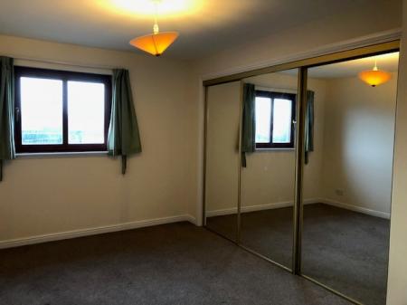 2 bedroom Flat to let in South Park Court, Elgin, Moray, IV30