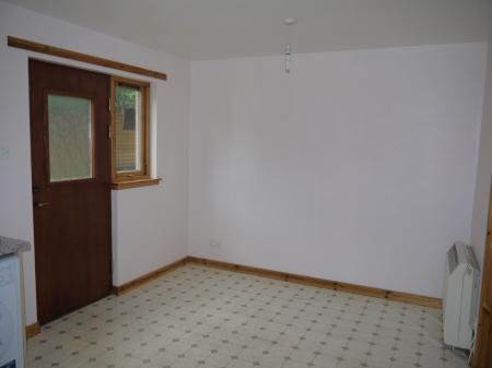 3 bedroom Terraced House to let in Wards Court, Elgin, Moray, IV30