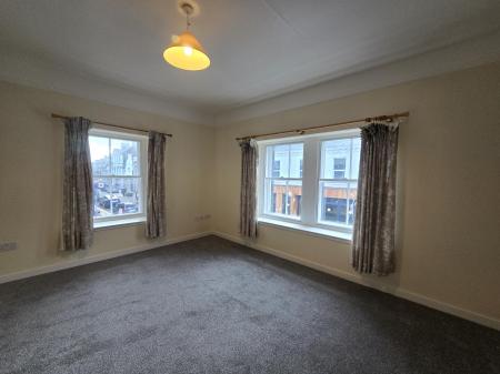3 bedroom Flat to let in High Street, Elgin, Moray, IV30