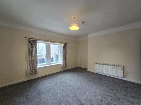 3 bedroom Flat to let in High Street, Elgin, Moray, IV30