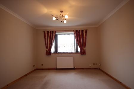 3 bedroom Terraced House to let in Springfield Drive, Elgin, Moray, IV30