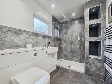 3 bedroom Flat to let in Grant Street, Elgin, Moray, IV30