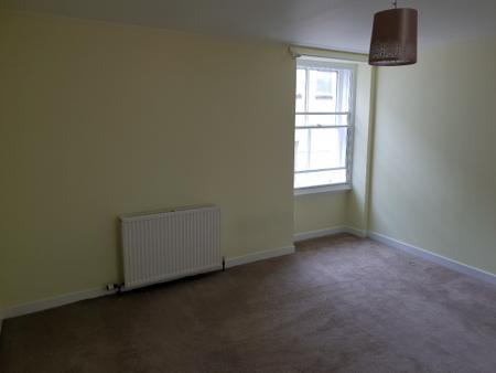 3 bedroom Flat to let in High Street, Elgin, Moray, IV30