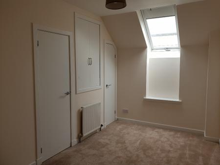 3 bedroom Flat to let in High Street, Elgin, Moray, IV30
